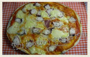 Pizza De Pulpo Y Queso De Arzúa
