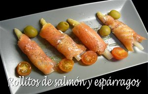 Rollitos De Salmón Y Espárragos
