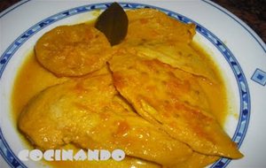 Pollo En Salsa De Limón
