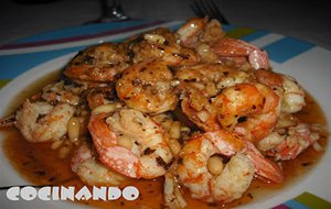 Gambas Al Cava Con Piñones Y Albahaca
