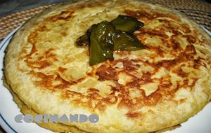 Tortilla De Patatas Rellena De Pimientos
