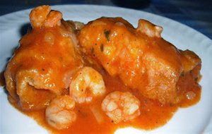 Rollitos De Merluza En Salsa De Gambas
