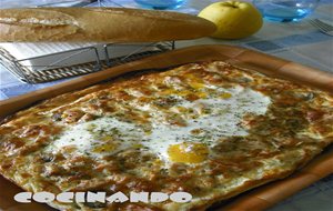 Pizza-hojaldre De Pollo Con Nata
