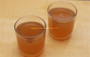 Agua De Cáscara De Piña
