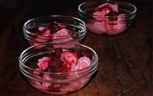 Helado De Moras Con Yogurt
