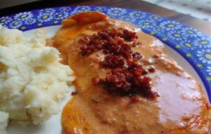 Pollo En Salsa De Chorizo
