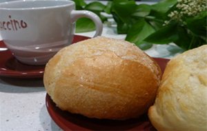 Bollos De Mantequilla Tipicos De Bilbao  
