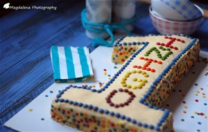 Tarta Cumpleaños Infantil 1 Año - Cobertura Chocolate Blanco
