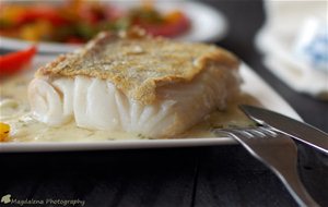 Lomos De Bacalao Con Salsa Marinera
