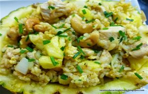 Arroz Frito Con Piña Y Pollo
