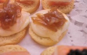 Canapes De Bacalao Ahumado
