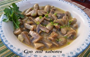 Champiñones En Salsa
