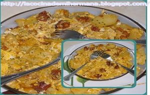 Huevos Rotos Con Chorizo
