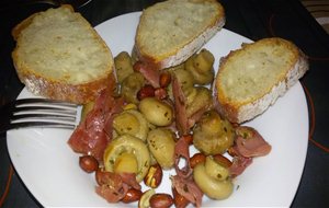 Salteado De Champiñones Con Jamón Y Cacahuetes.
