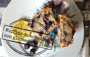 Muffins De Arándano Con Semillas De Amapola Y Glaseado De Limón Para De Niro
