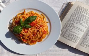 Espagueti All'amatriciana De Eat Pray Love (come, Reza, Ama)

