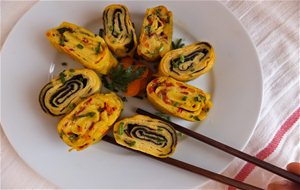 Tamagoyaki O Rollitos De Huevo Japoneses, Con Verduras Y Versión Zebra
