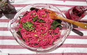 Espaguetis Rosas Con Remolacha, Dos Recetas
