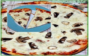 Pizza De Gorgonzola Y Trufa Negra
