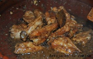 Alitas De Pollo Al Ajillo
