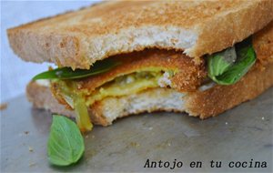 Tomates Verdes Fritos {convertidos En Un Rico Sándwich}
