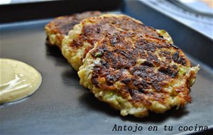 Tortitas De Calabacín Con Salsa De Yogur Al Curry
