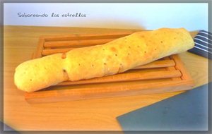 Stromboli Con Salchichón, Pimiento, Cebolla Y Queso De Cabra
