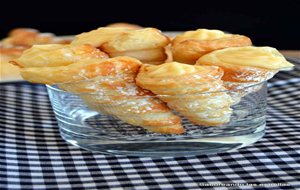 Mini Cucuruchos De Hojaldre Y Crema Pastelera Sin Lactosa
