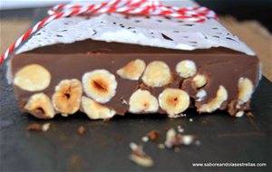 Turrón De Chocolate Con Avellanas Y Sin Lactosa
