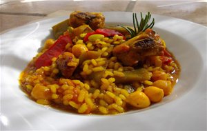 Arroz Meloso Con Costillas Y Pollo.
