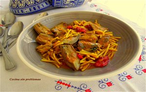 Cazuela De Fideos Con Caballas Y Alcachofas.
