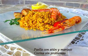 Paella De Atún Con Marisco.
