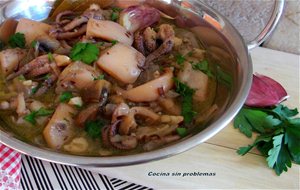 Sepia Encebollada Con Salsa De Almendras
