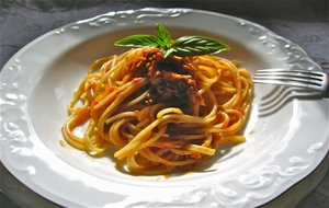 Espaguetis Con Atún
