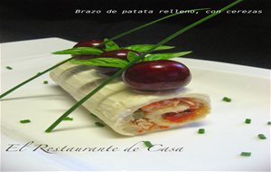 Rulo De Patata Relleno, Con Cerezas
