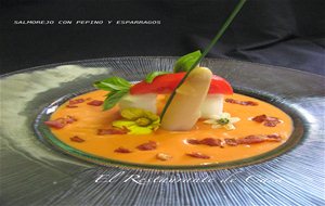 Salmorejo Con Pepino Y Espárragos
