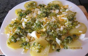 Ensalada De Patatas Con Pepinillos
