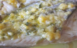 Dorada Con Aliño De Yema De Huevo Duro
