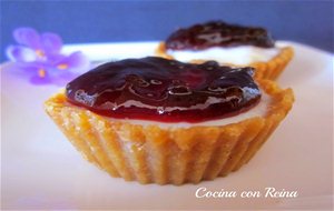 Tarta De Cuajada Con Salsa De Moras
