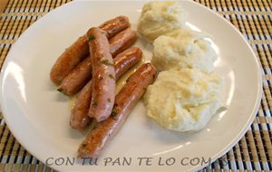 Salchichas Al Vino Con Puré De Patatas
