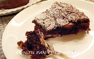 Pastel De Chocolate Con Almendras Y Galletas
