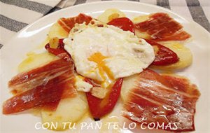 Huevos Con  Patatas, Piquillos Y Jamón Ibérico
