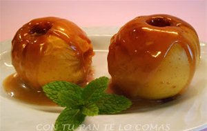 Manzanas Asadas  Con Salsa Toffee
