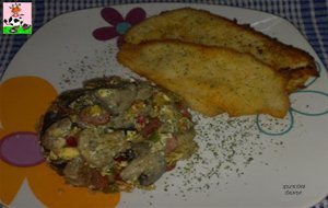 Pechugas De Pollo Empanadas Con Revueltito
