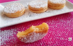 Bizcochitos Rellenos De Lemon Curd
