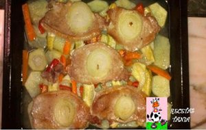 Cinta De Lomo De Cerdo,papas Y Verduras Al Horno 
