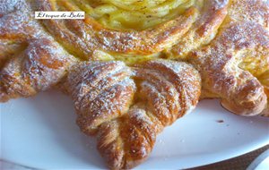 Pan Dulce Con Flor De  Manzana 
