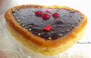 Tarta De Queso  Con Pan De Molde Y Mermelada De Cerezas 
