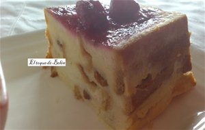 Pudding De Pan De Molde En Salsa De Fresas
