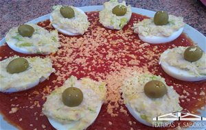 Huevos Rellenos De Atún
